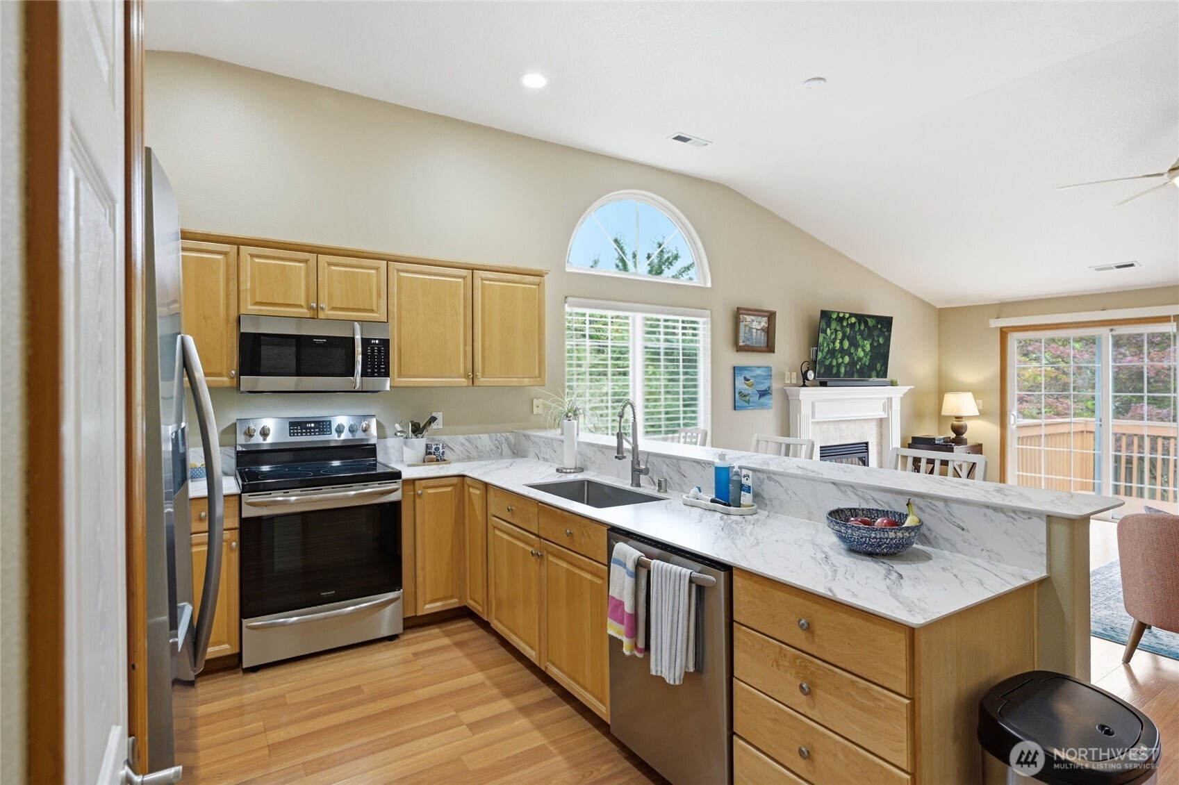 4645 L Street Property Photo 10