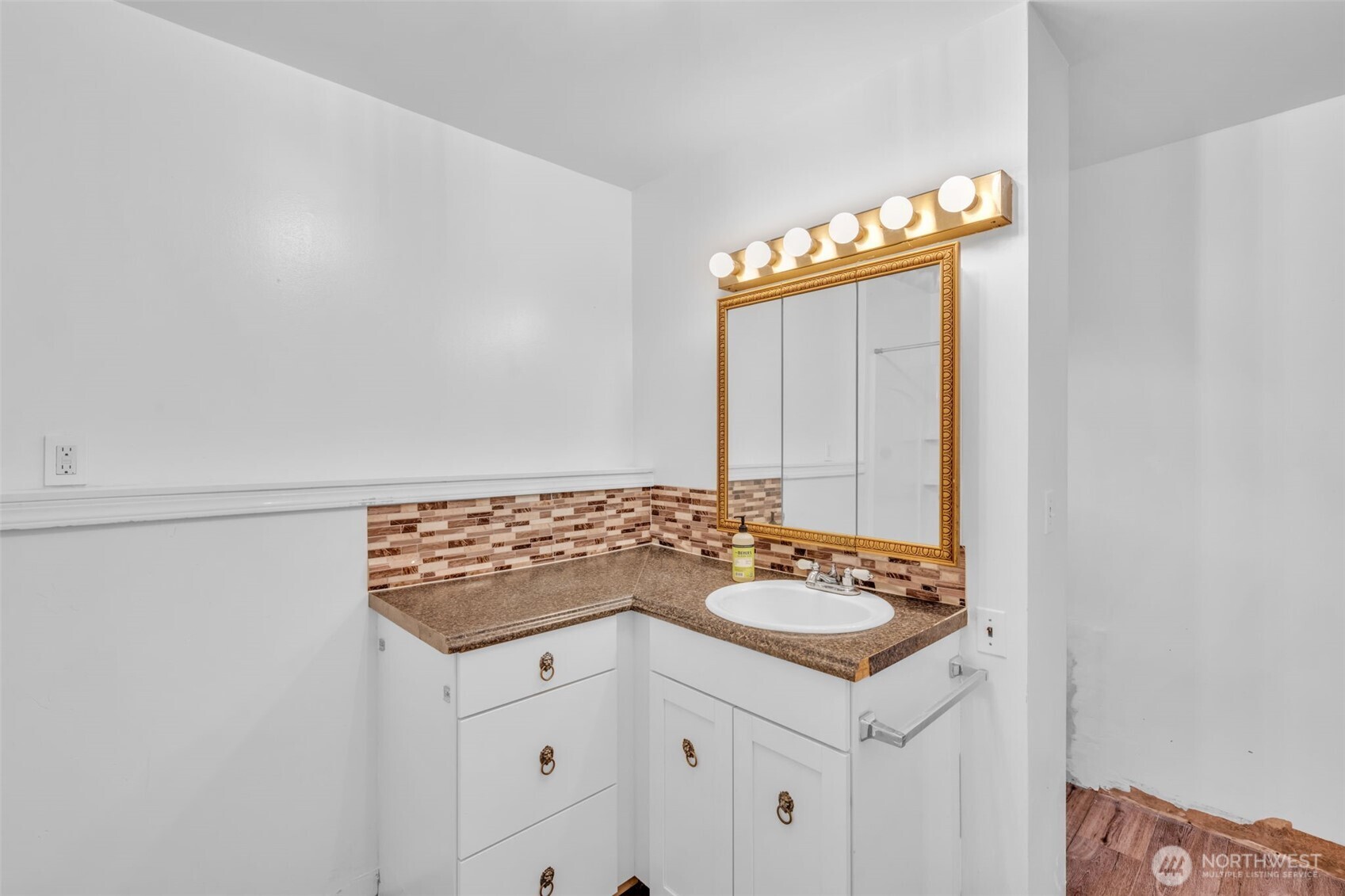 10318 Morris Boulevard Property Photo 24