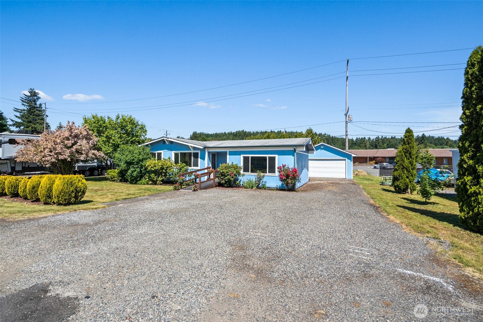 466 Garfield Avenue Property Photo 2