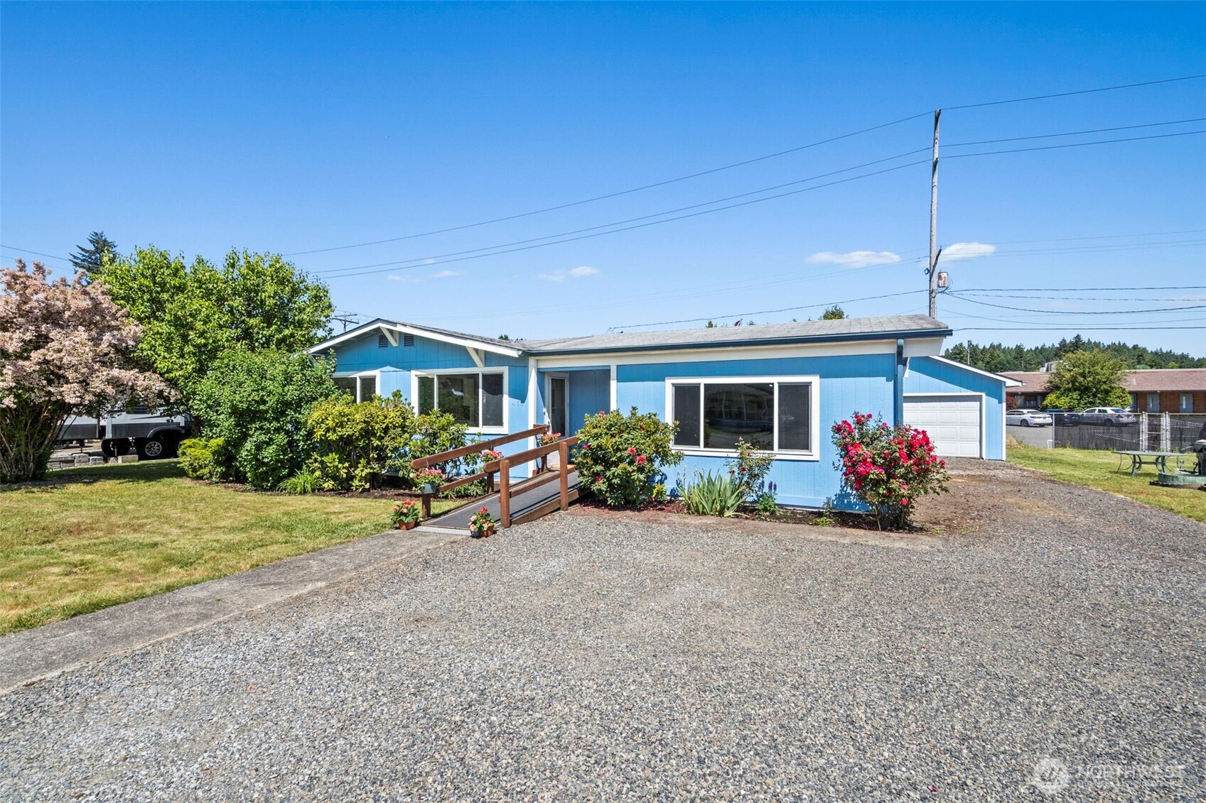 466 Garfield Avenue Property Photo 3