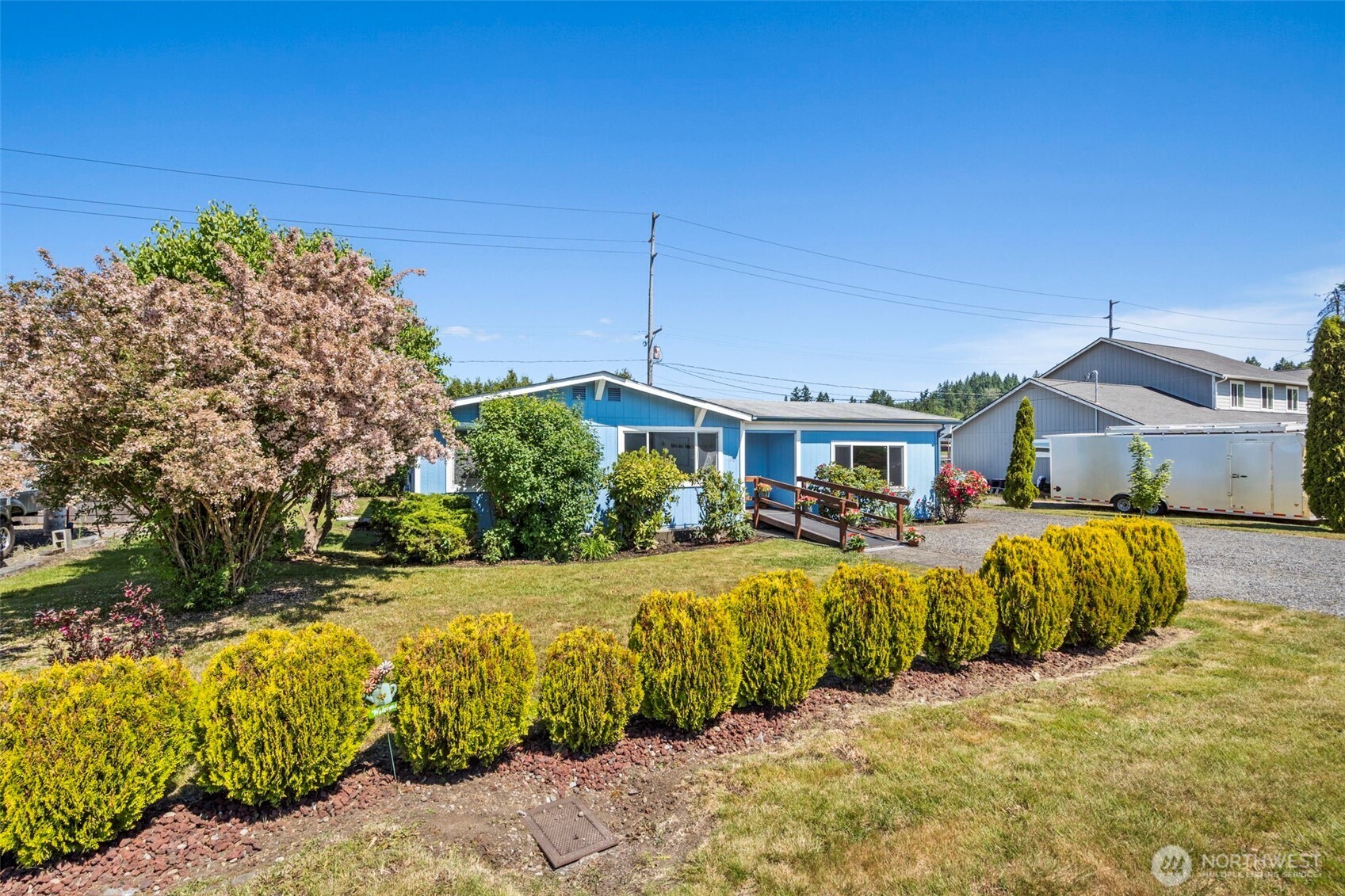 466 Garfield Avenue Property Photo 4