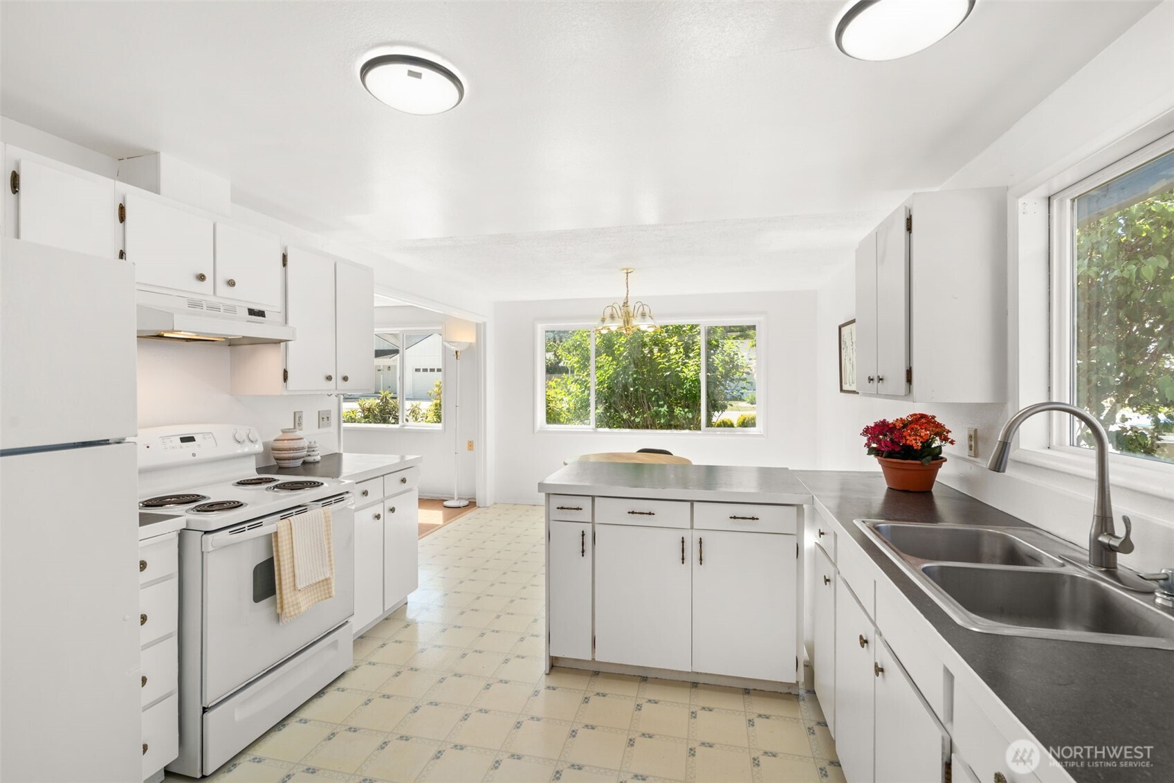 466 Garfield Avenue Property Photo 14