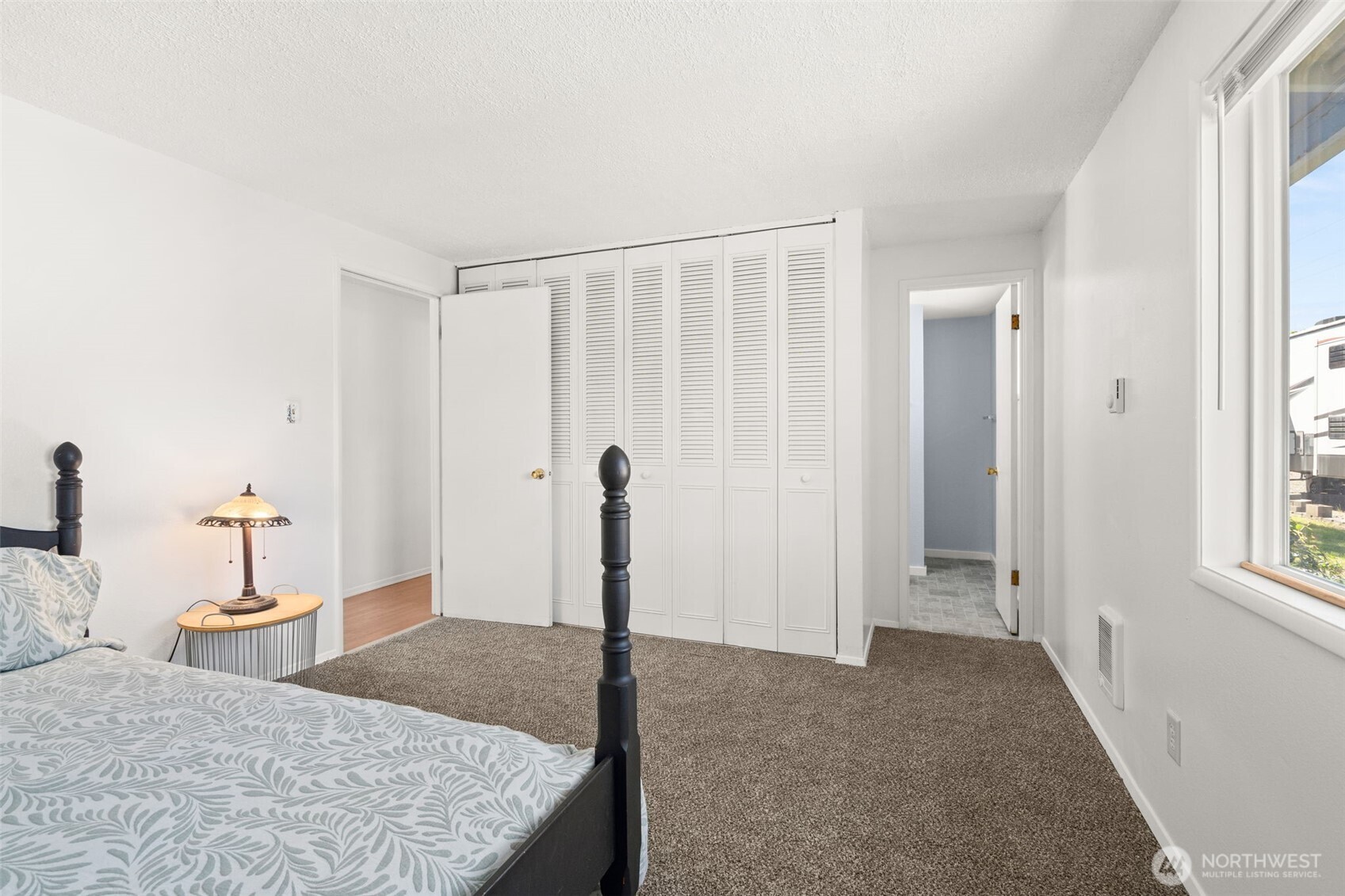 466 Garfield Avenue Property Photo 20