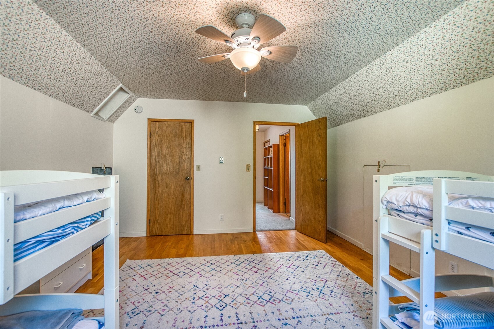 127 Montgomery Lane Property Photo 23