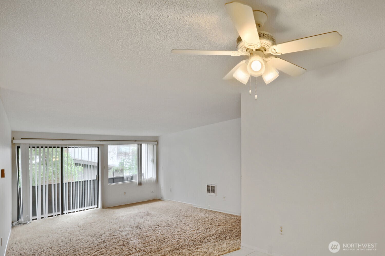6110 24th Avenue 203 Property Photo 4