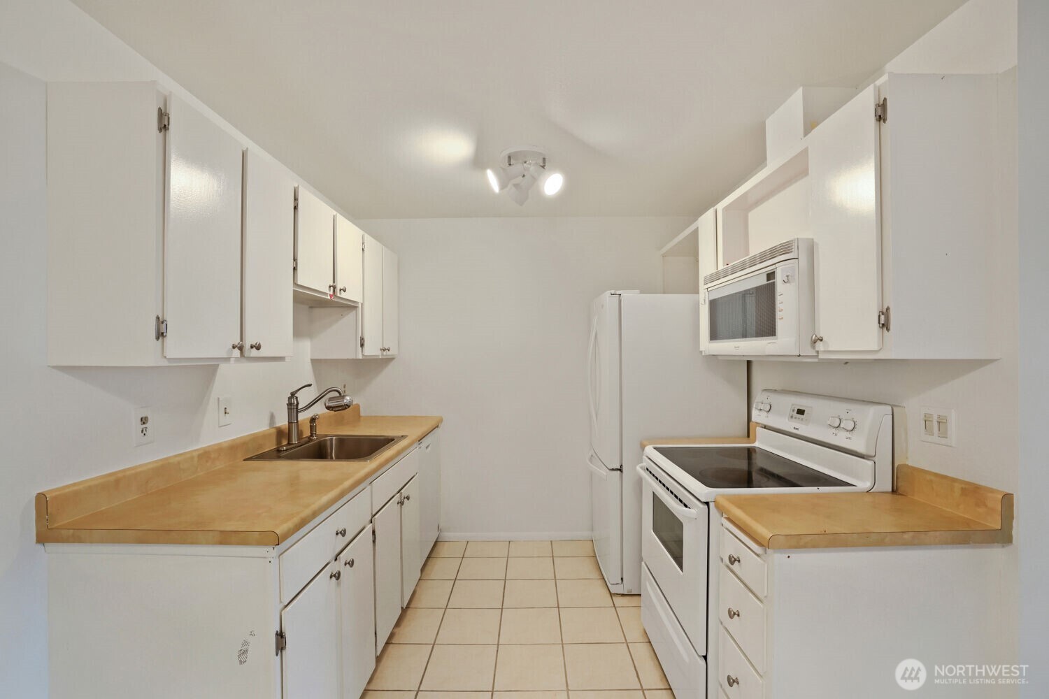6110 24th Avenue 203 Property Photo 8