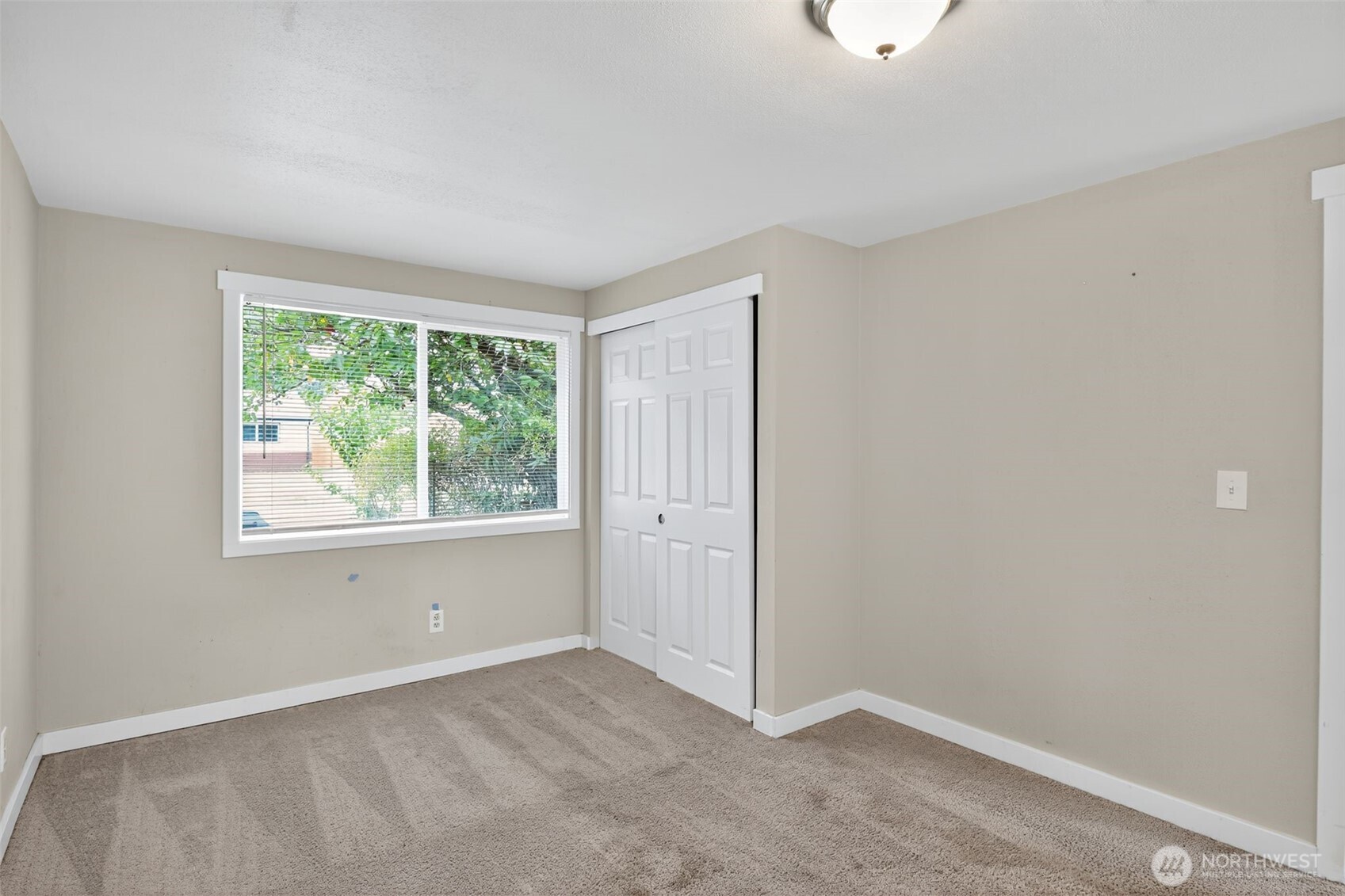 30548 5th Avenue Property Photo 13