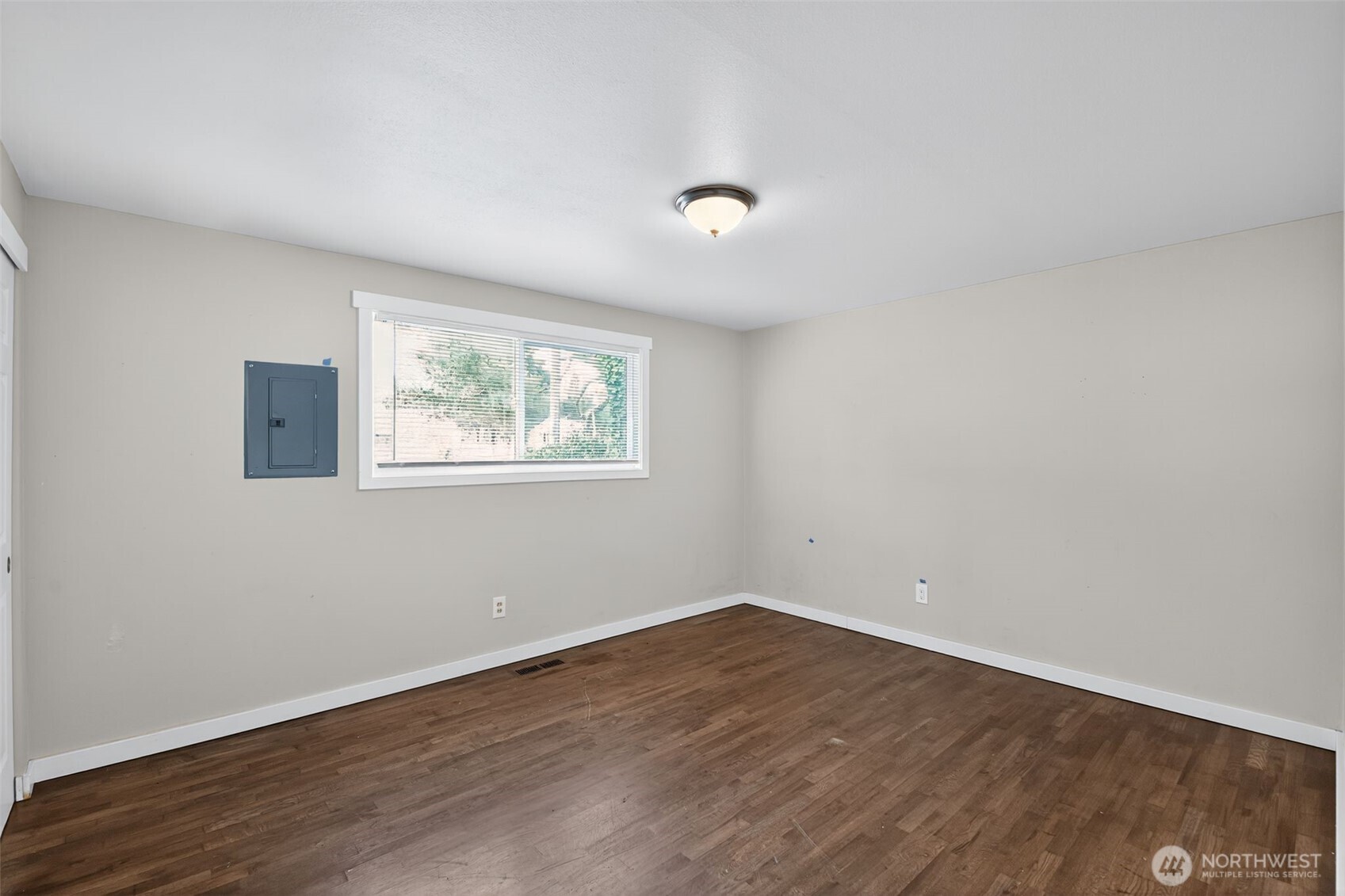 30548 5th Avenue Property Photo 15