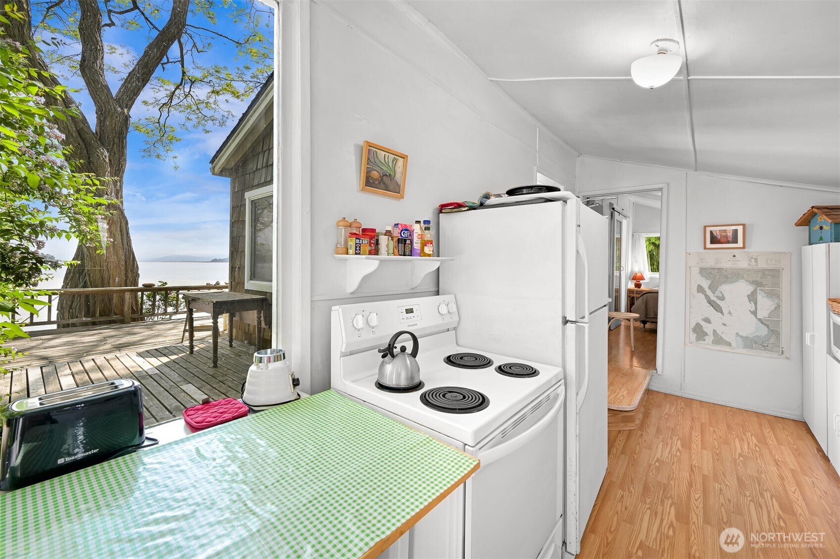 1865 Seacrest Drive Property Photo 17