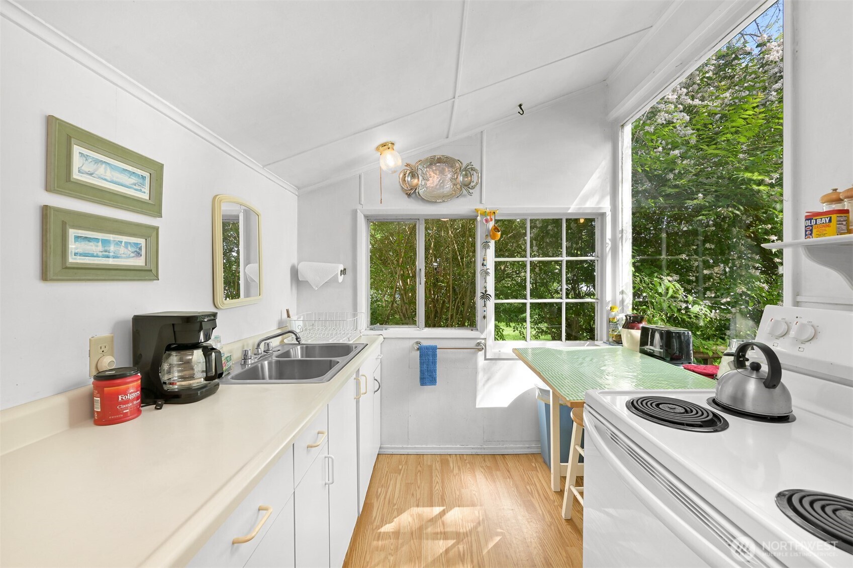 1865 Seacrest Drive Property Photo 18
