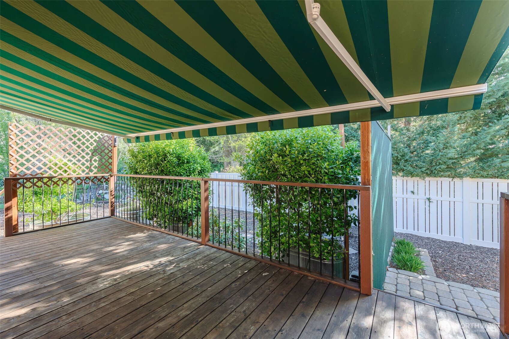224 Vine Street Property Photo 5