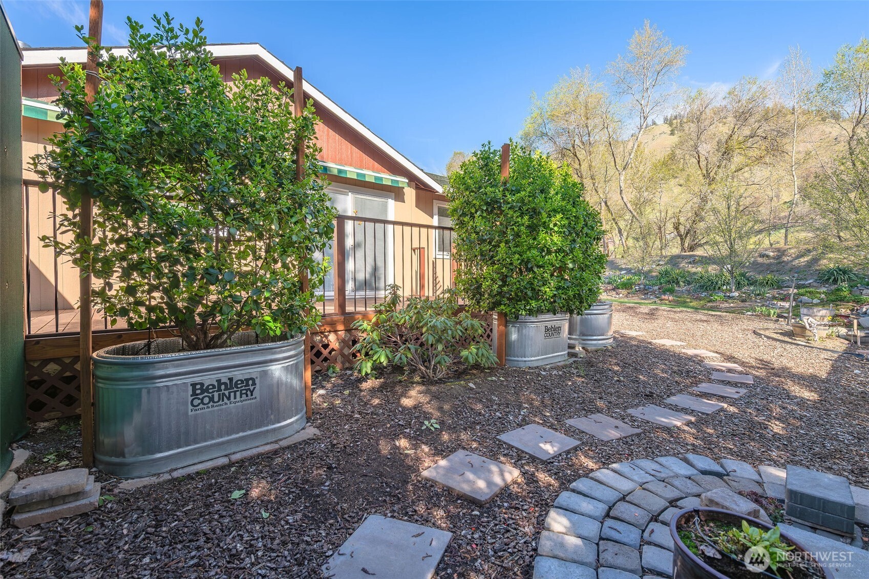 224 Vine Street Property Photo 6