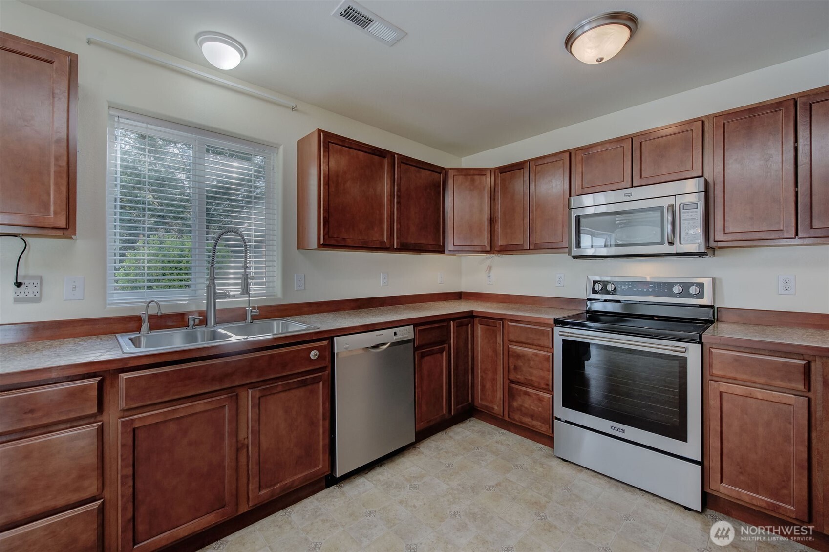 224 Vine Street Property Photo 15