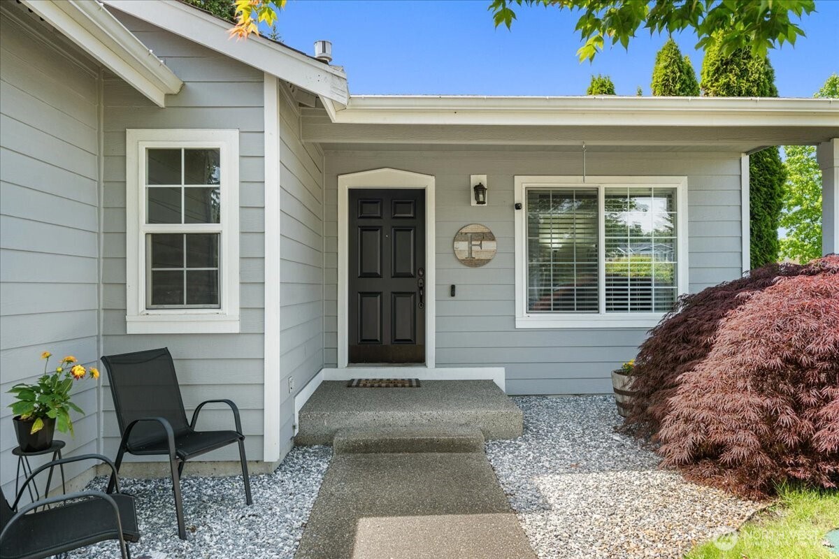 18402 39th Avenue Property Photo 2