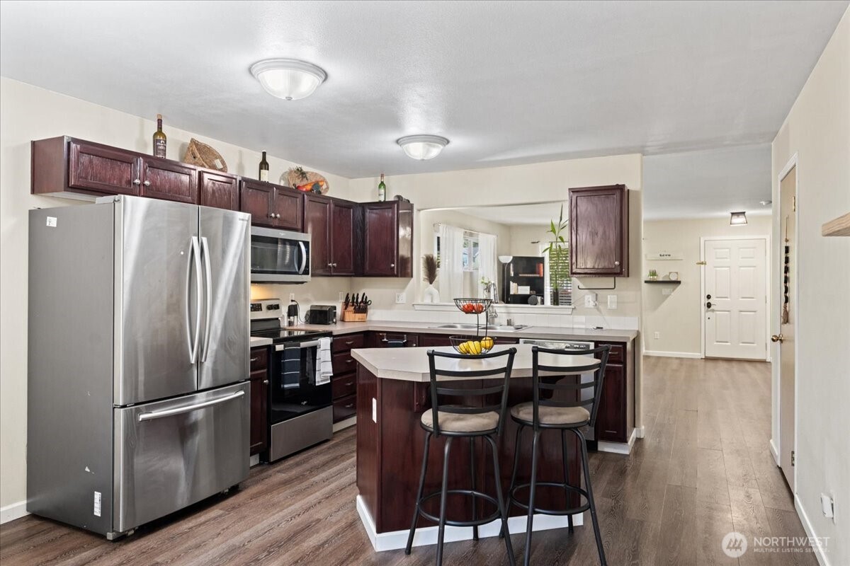 18402 39th Avenue Property Photo 7
