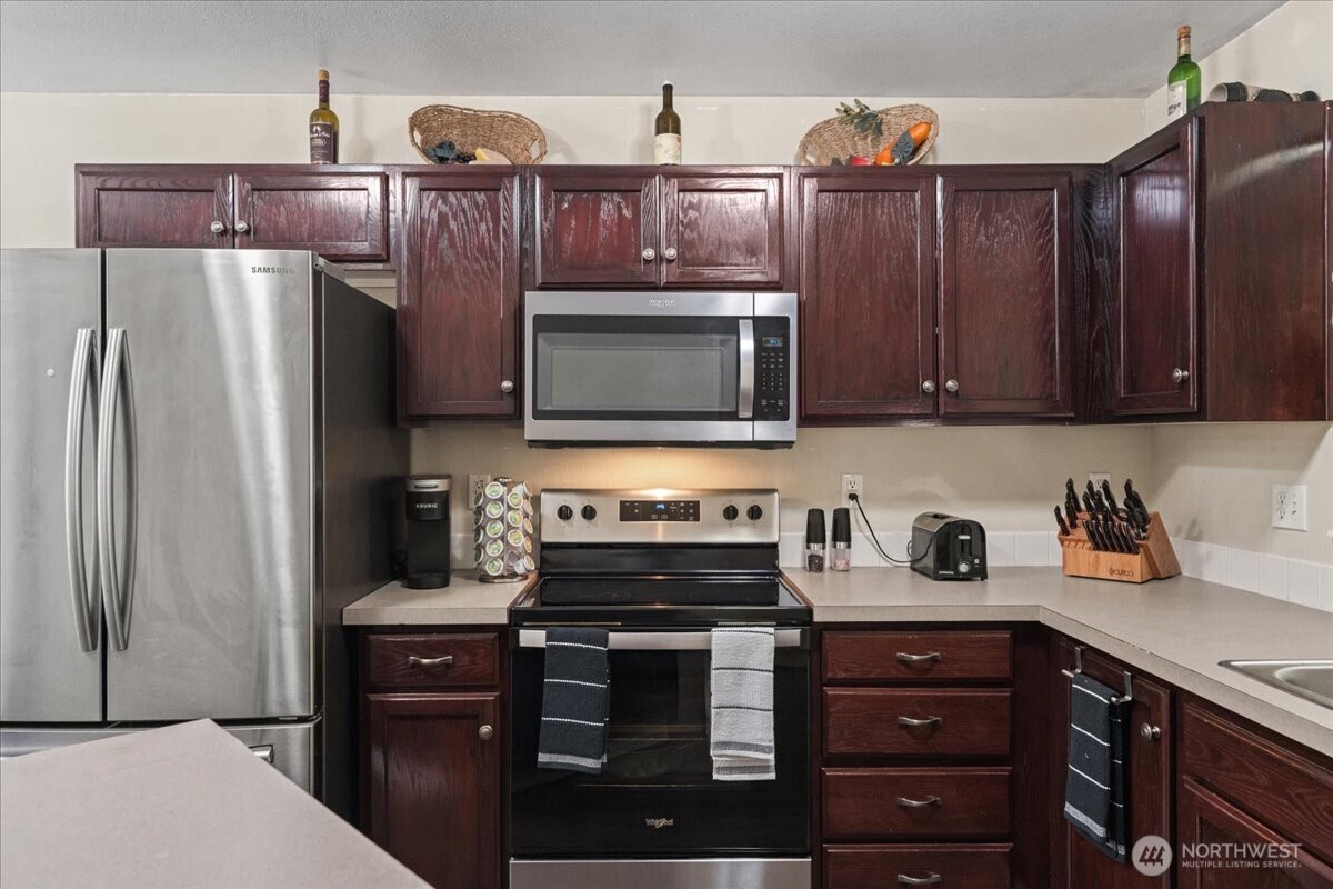 18402 39th Avenue Property Photo 8