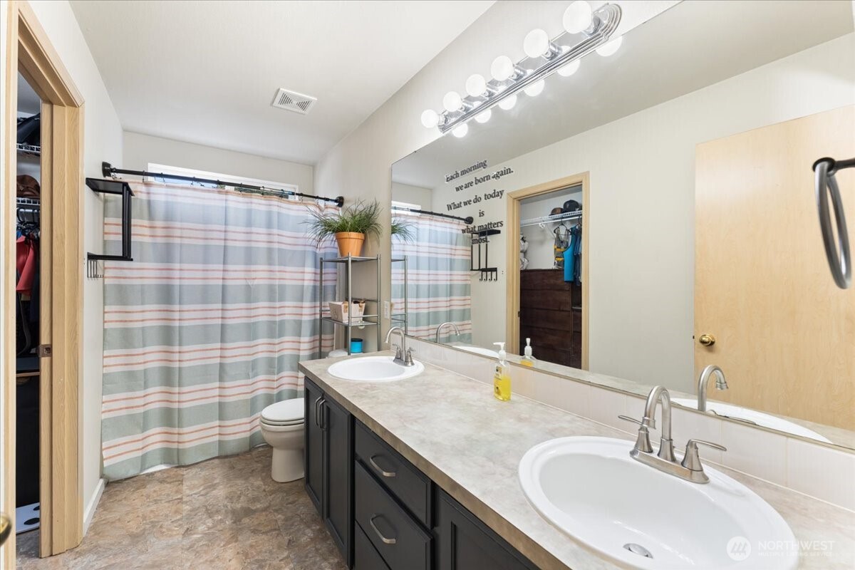18402 39th Avenue Property Photo 15