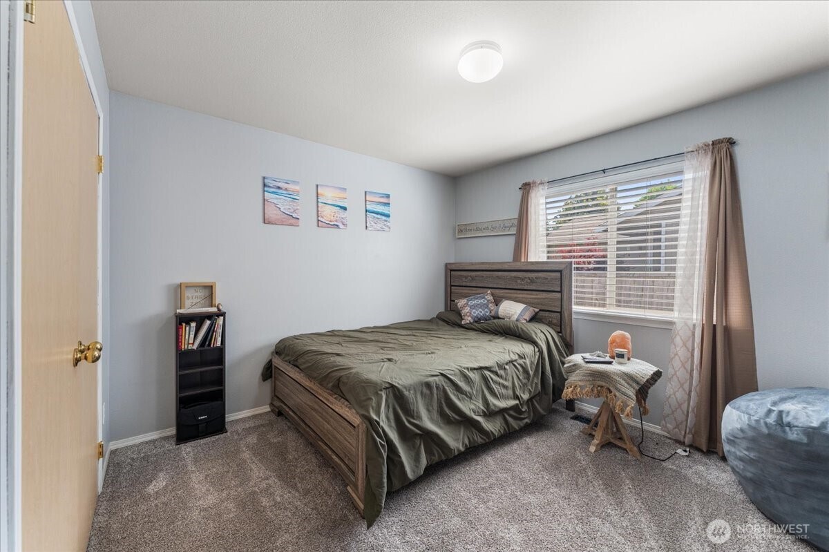 18402 39th Avenue Property Photo 17