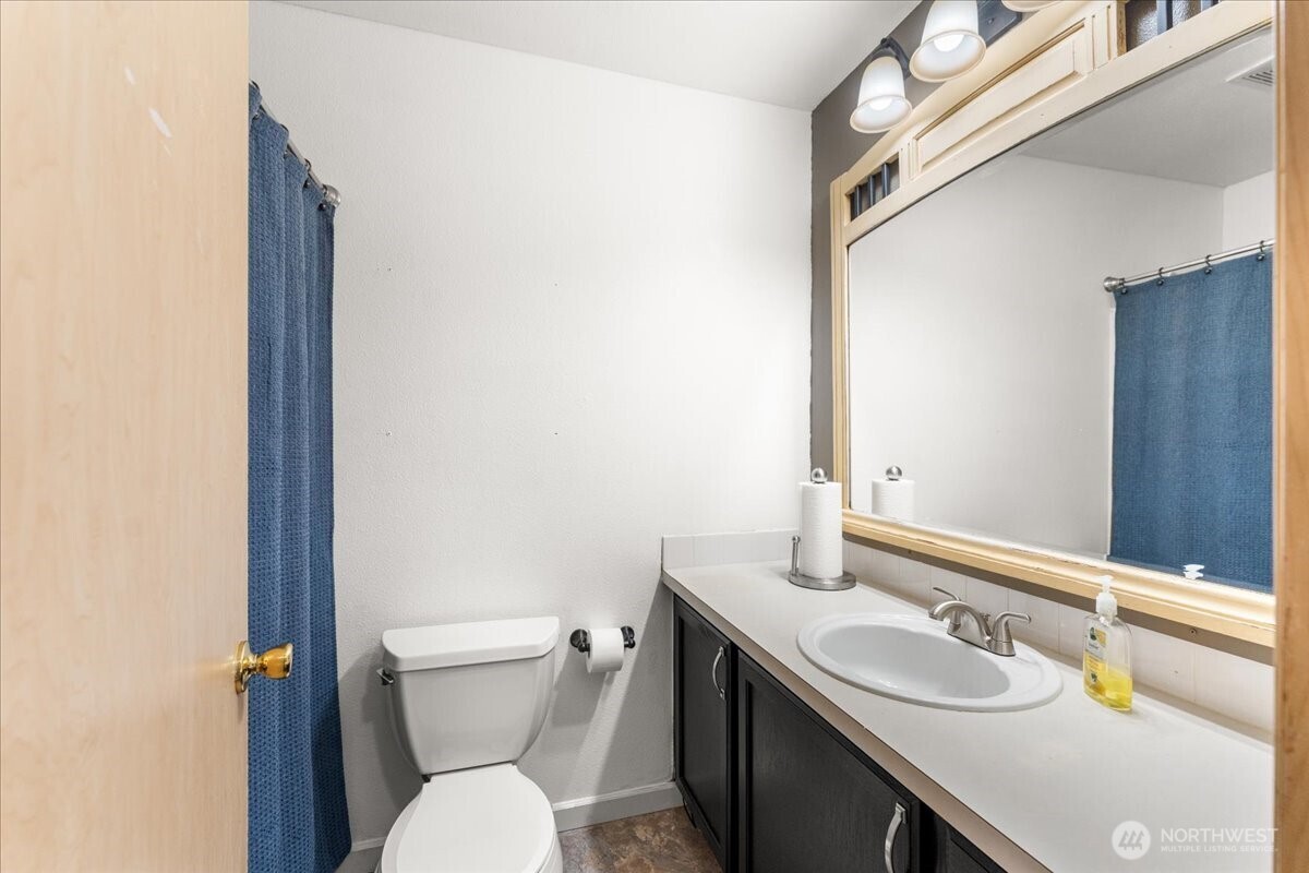 18402 39th Avenue Property Photo 19
