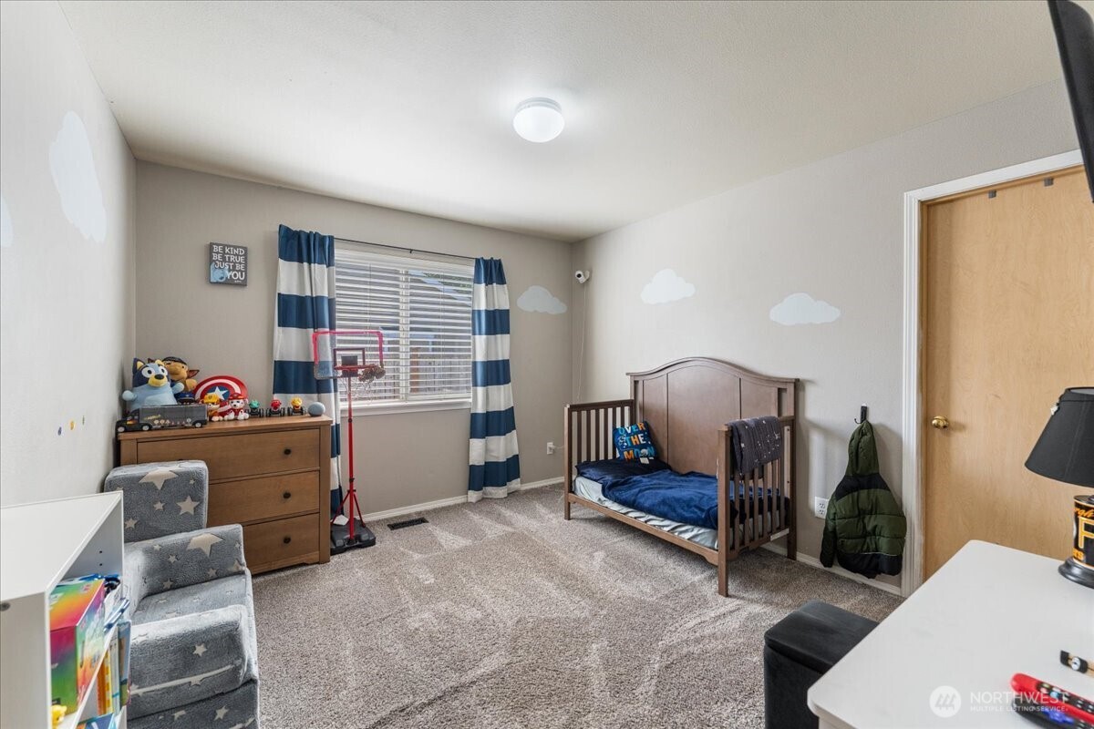 18402 39th Avenue Property Photo 20