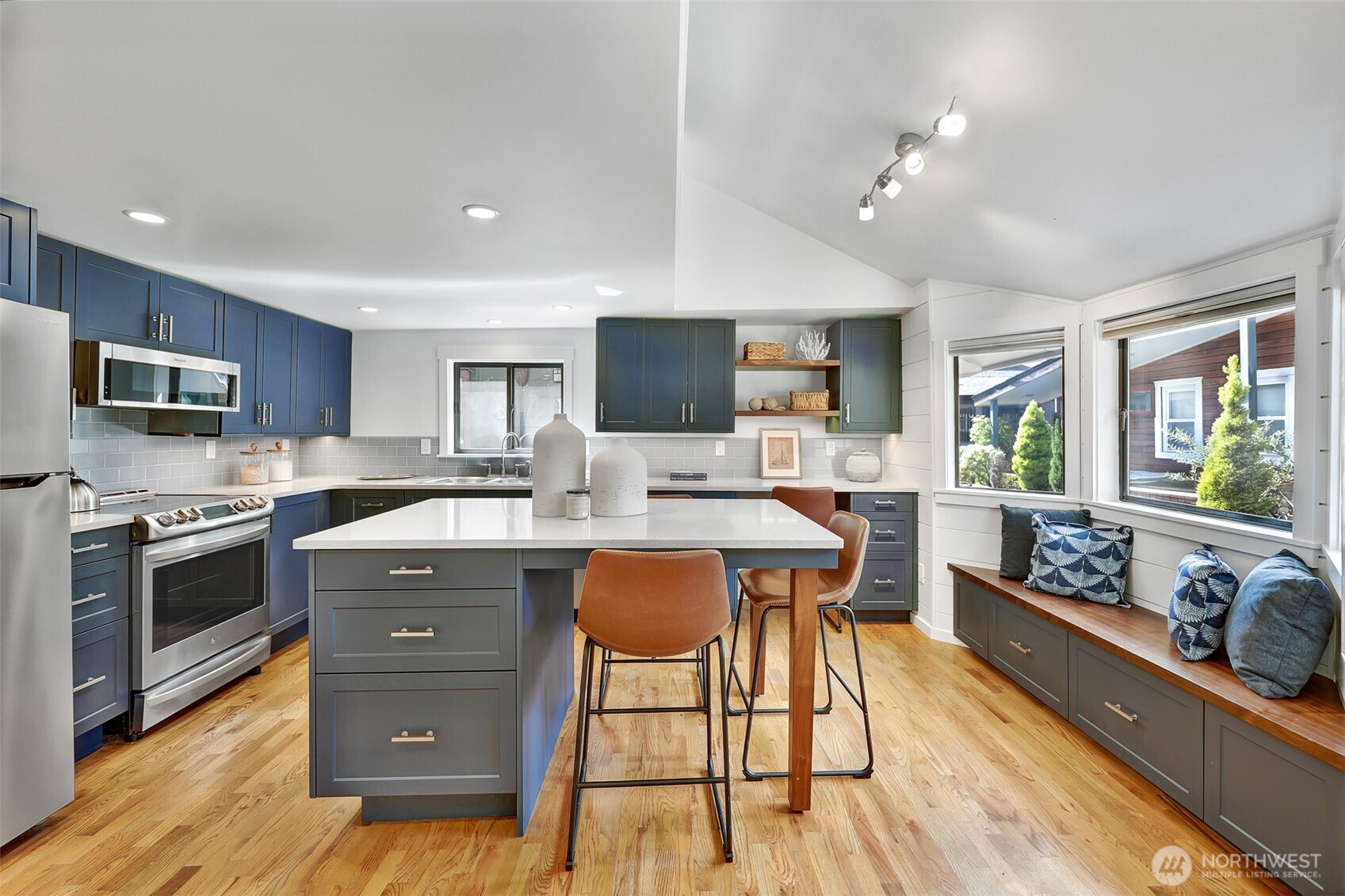 2019 Fairview Avenue B Property Photo 12