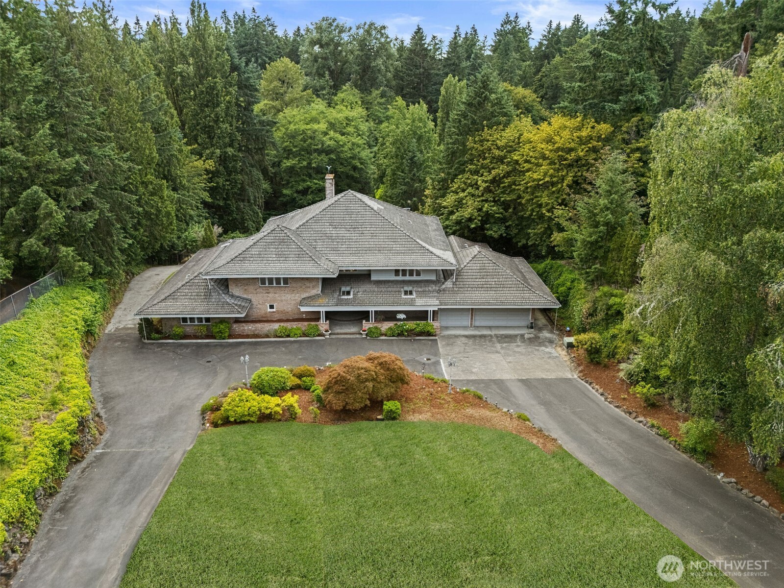 6718 76th Street Property Photo 3