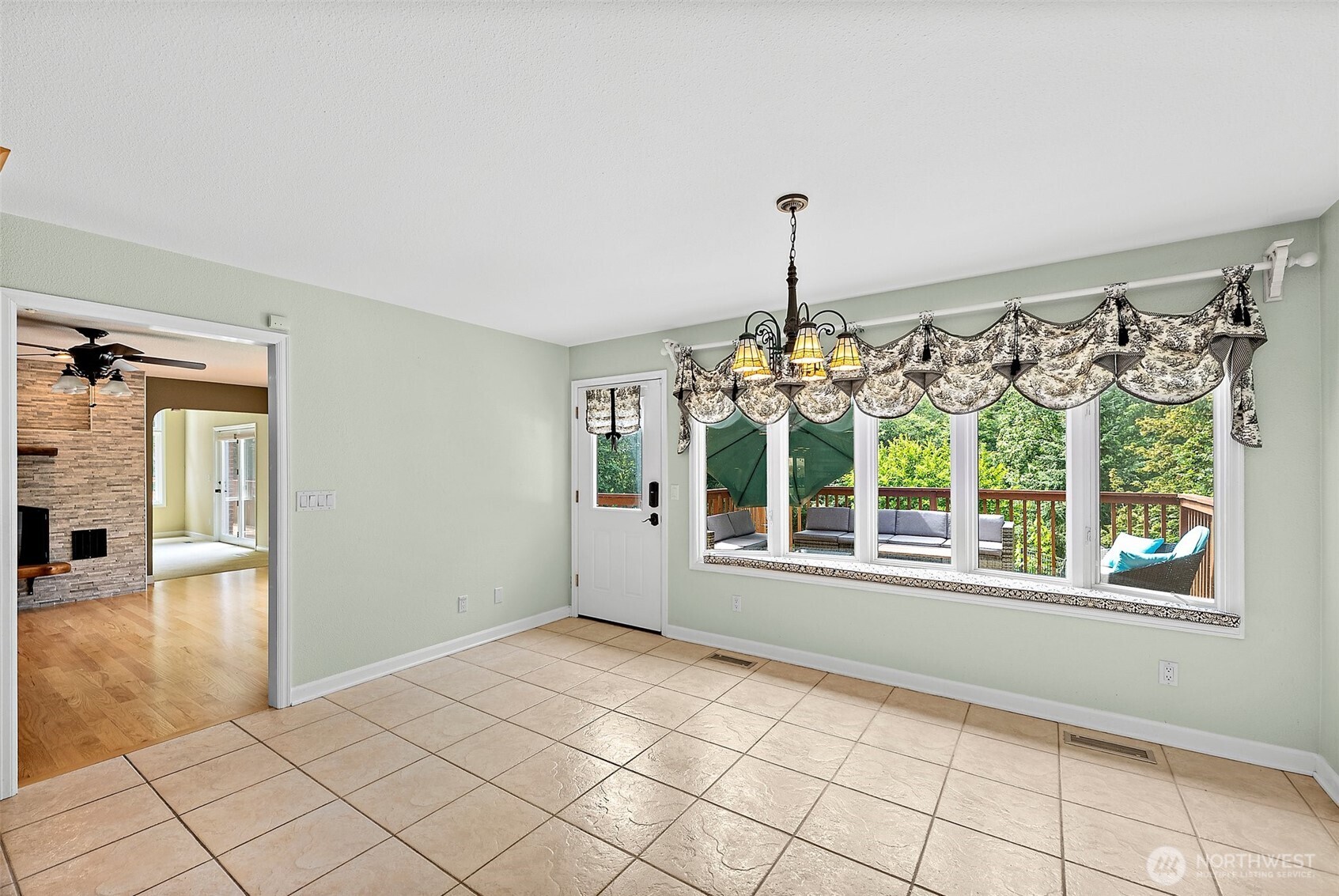 6718 76th Street Property Photo 17