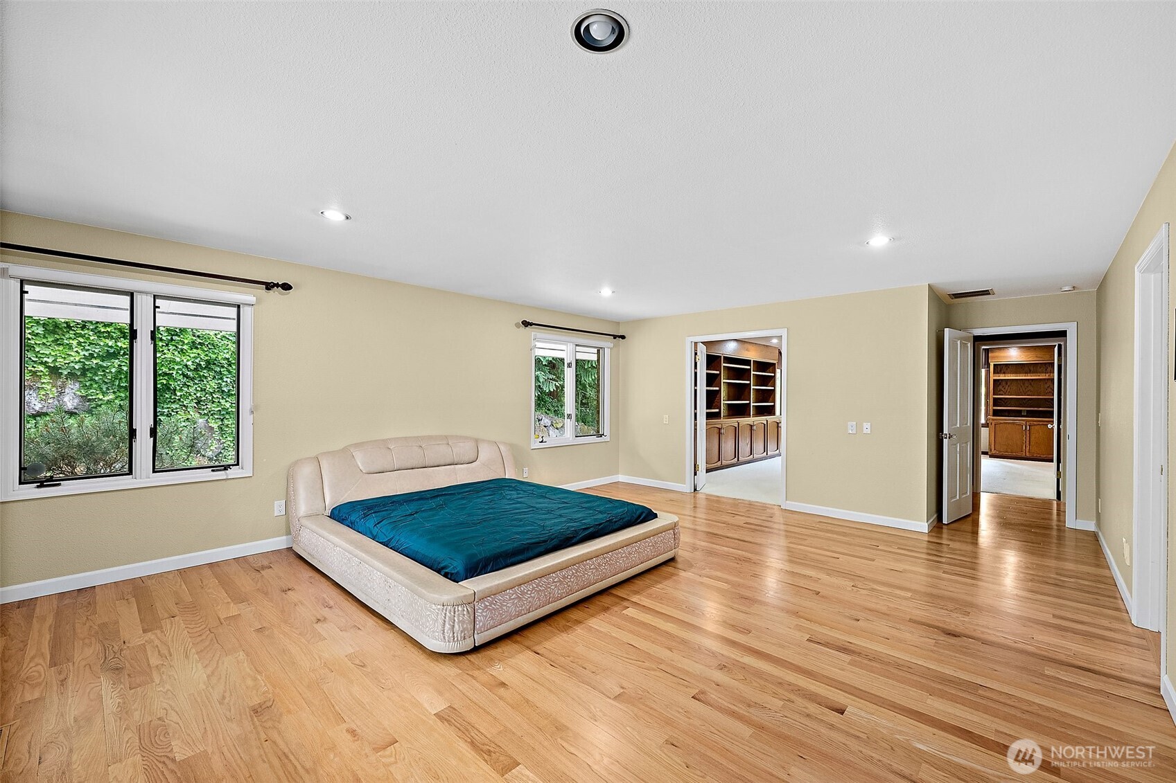 6718 76th Street Property Photo 22