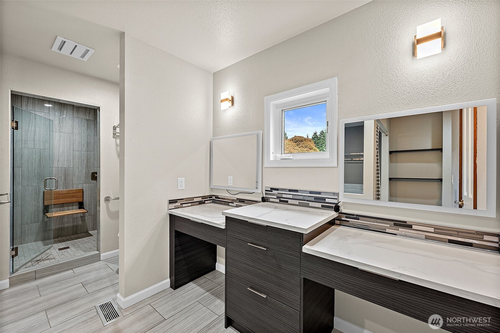 6718 76th Street Property Photo 24