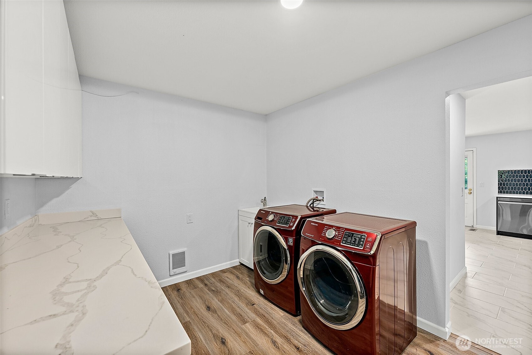 6718 76th Street Property Photo 26