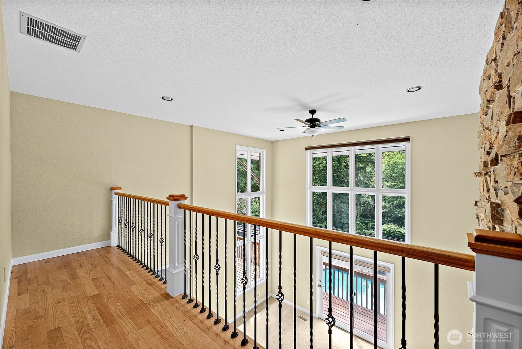 6718 76th Street Property Photo 28
