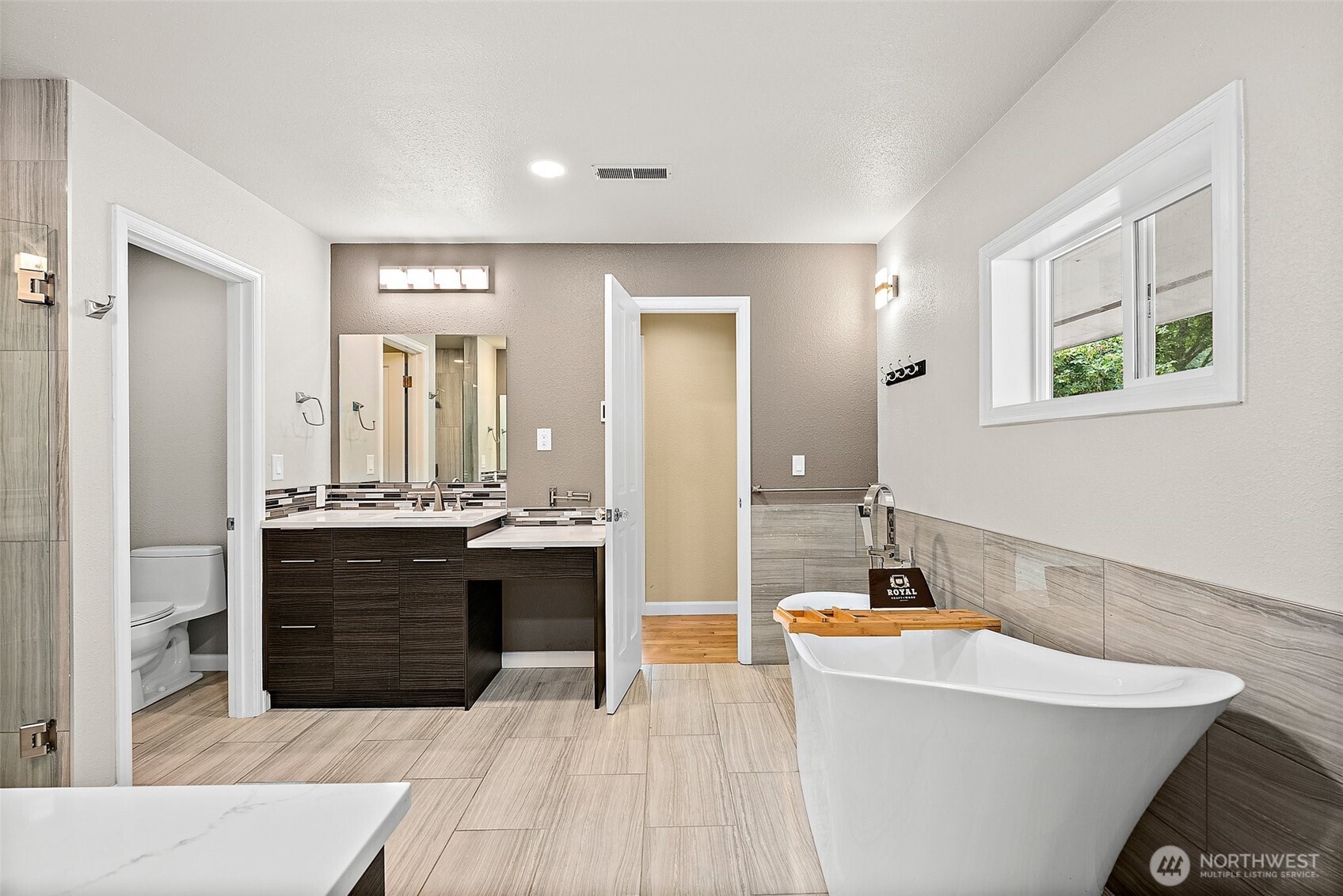 6718 76th Street Property Photo 30
