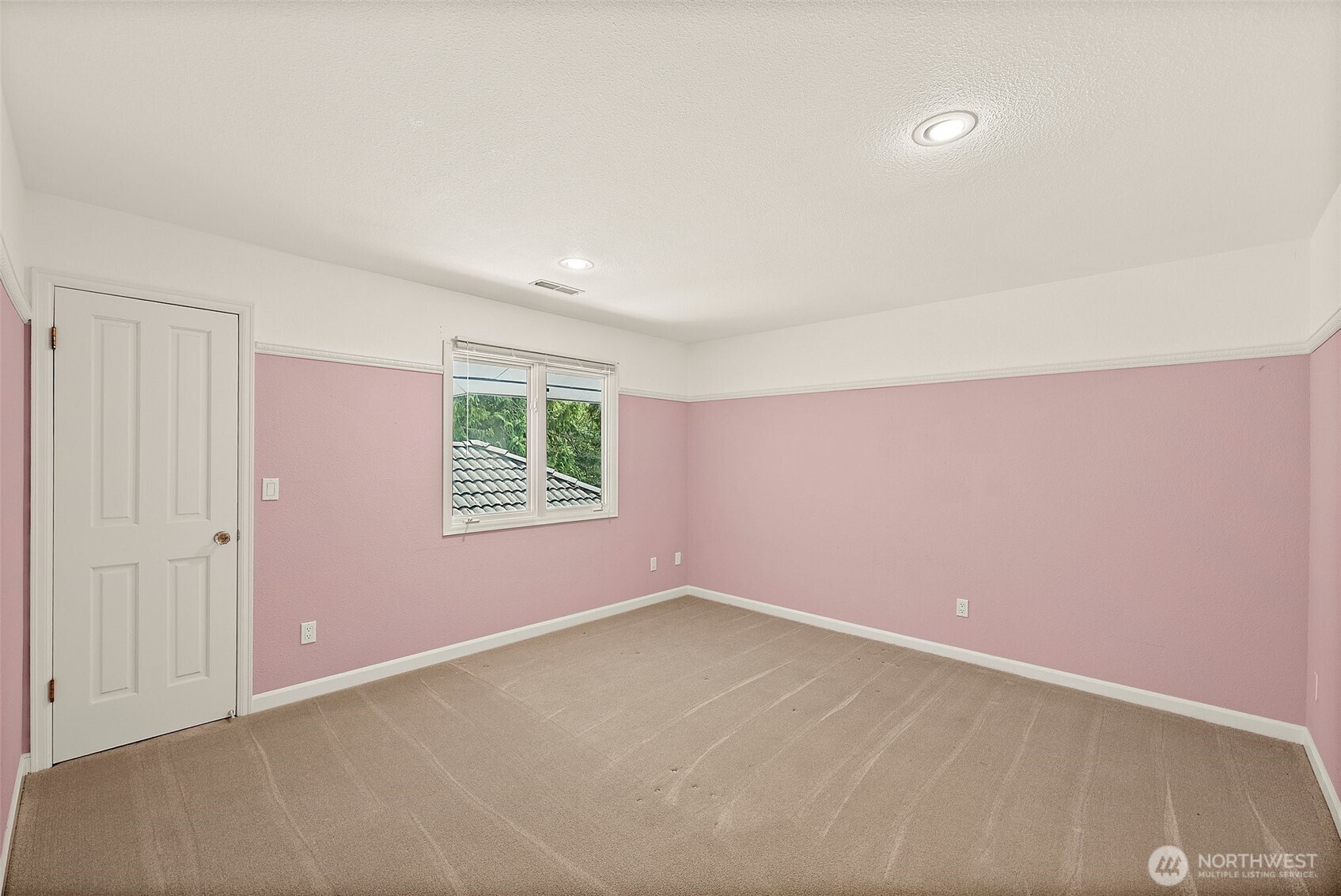 6718 76th Street Property Photo 34