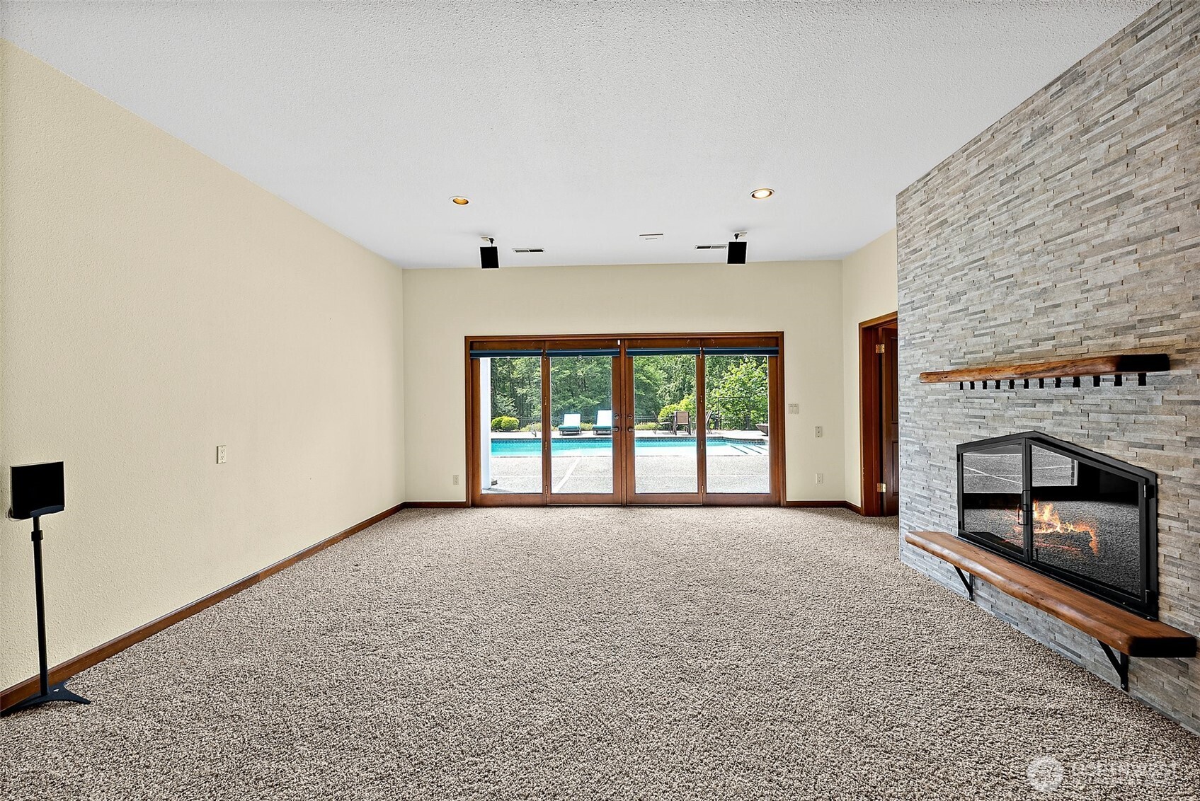 6718 76th Street Property Photo 37