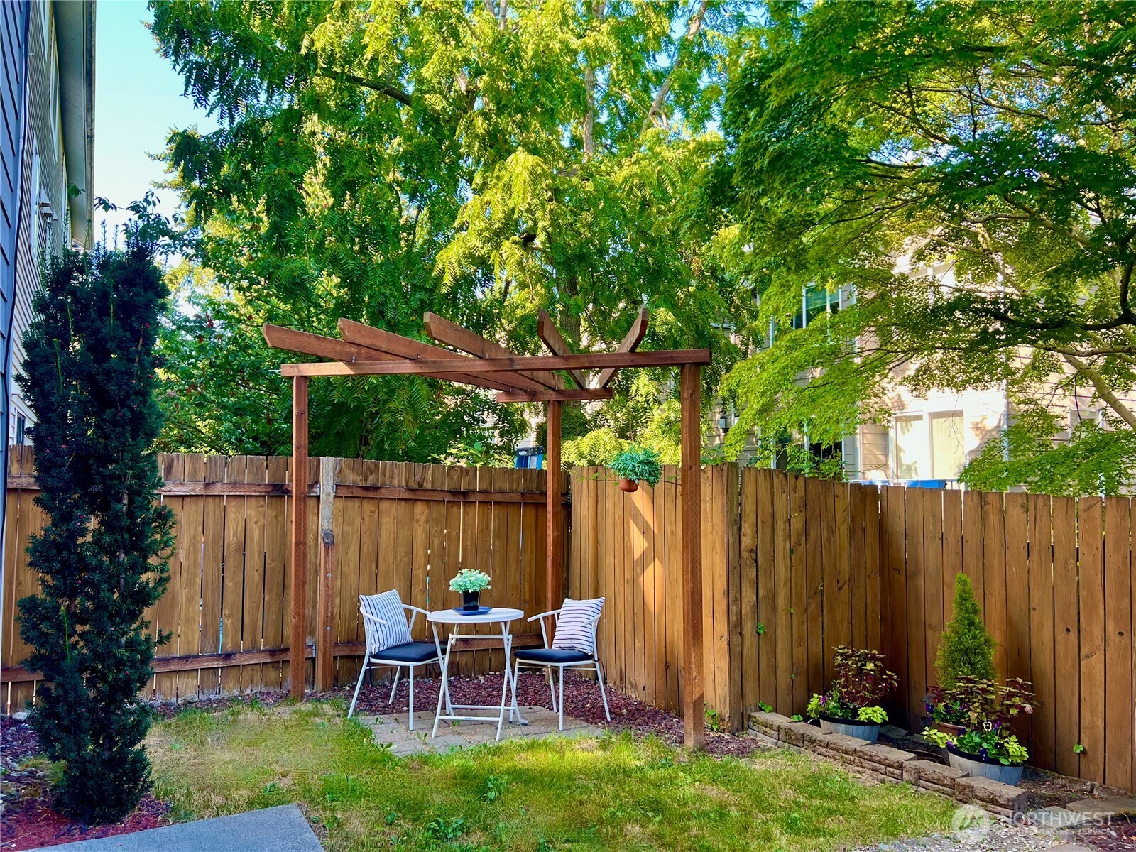9236 Interlake Avenue B Property Photo 3
