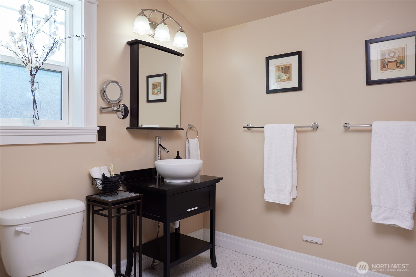 527 Catherine Street Property Photo 17