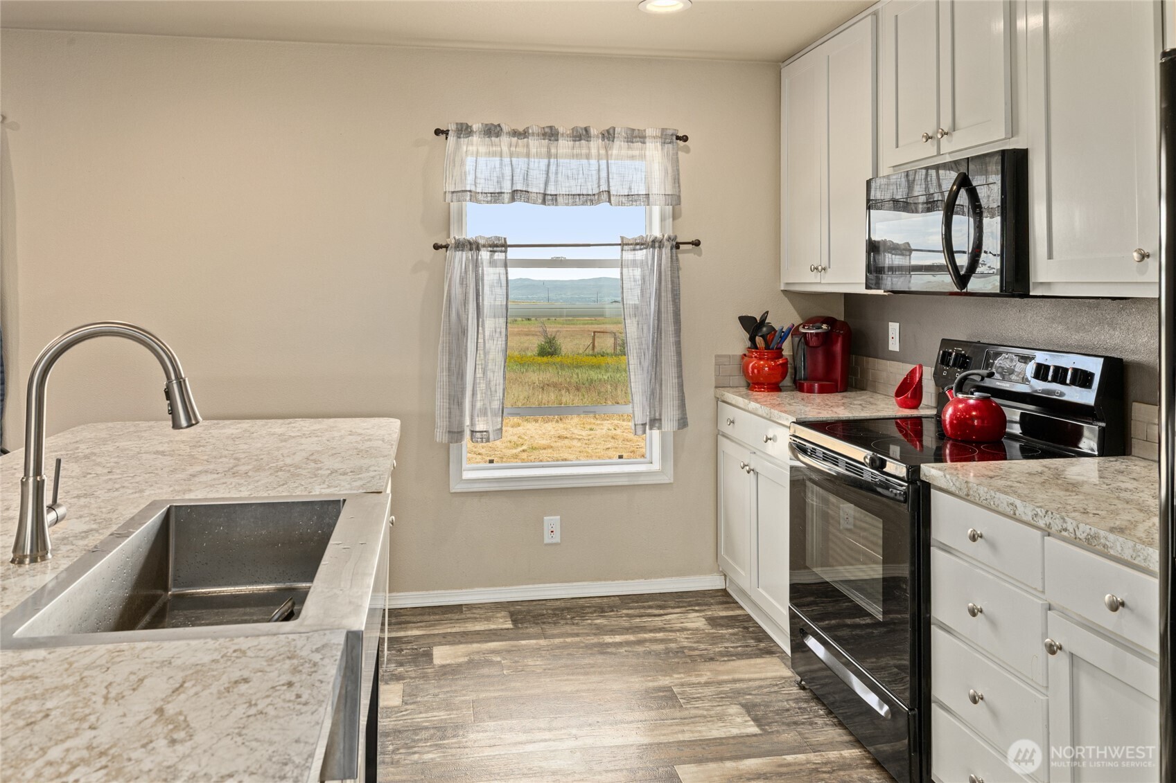261 Flying Rock Road Property Photo 8