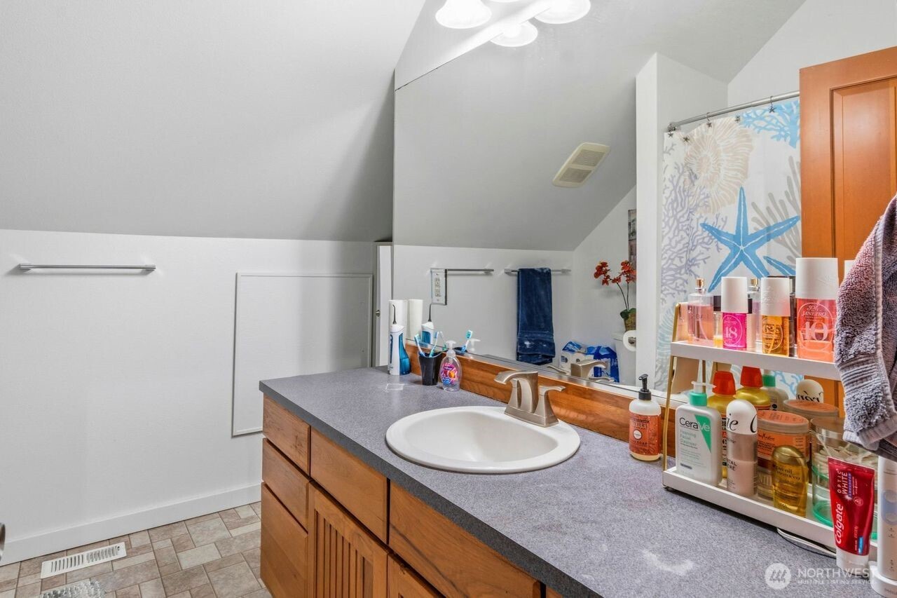 22109 161st Avenue Property Photo 23