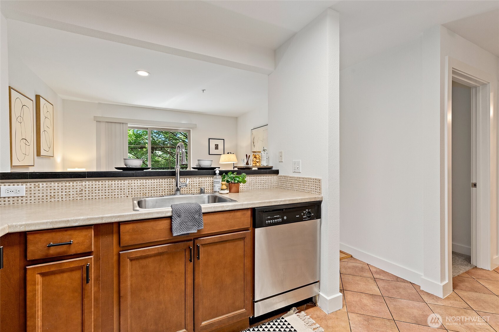 700 E Denny Way 206 Property Photo 9