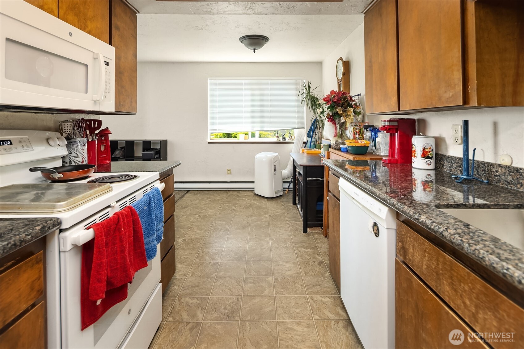1907 37th Street Property Photo 16