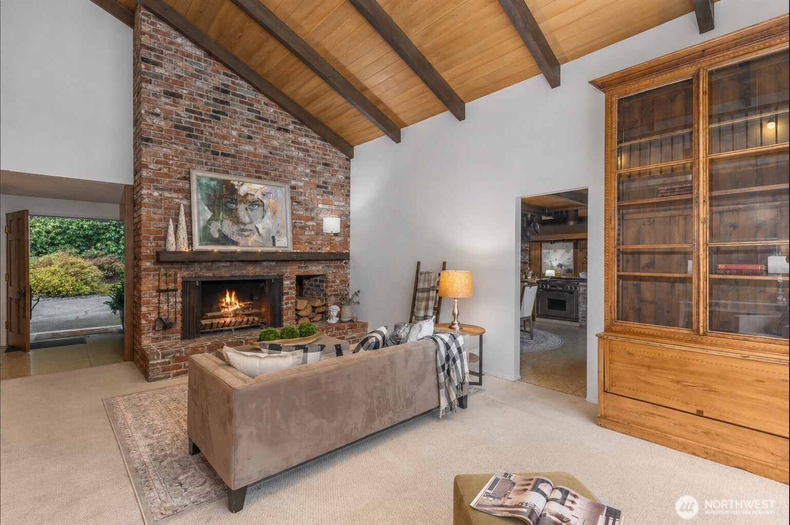16521 Ne 1st Place Property Photo 5