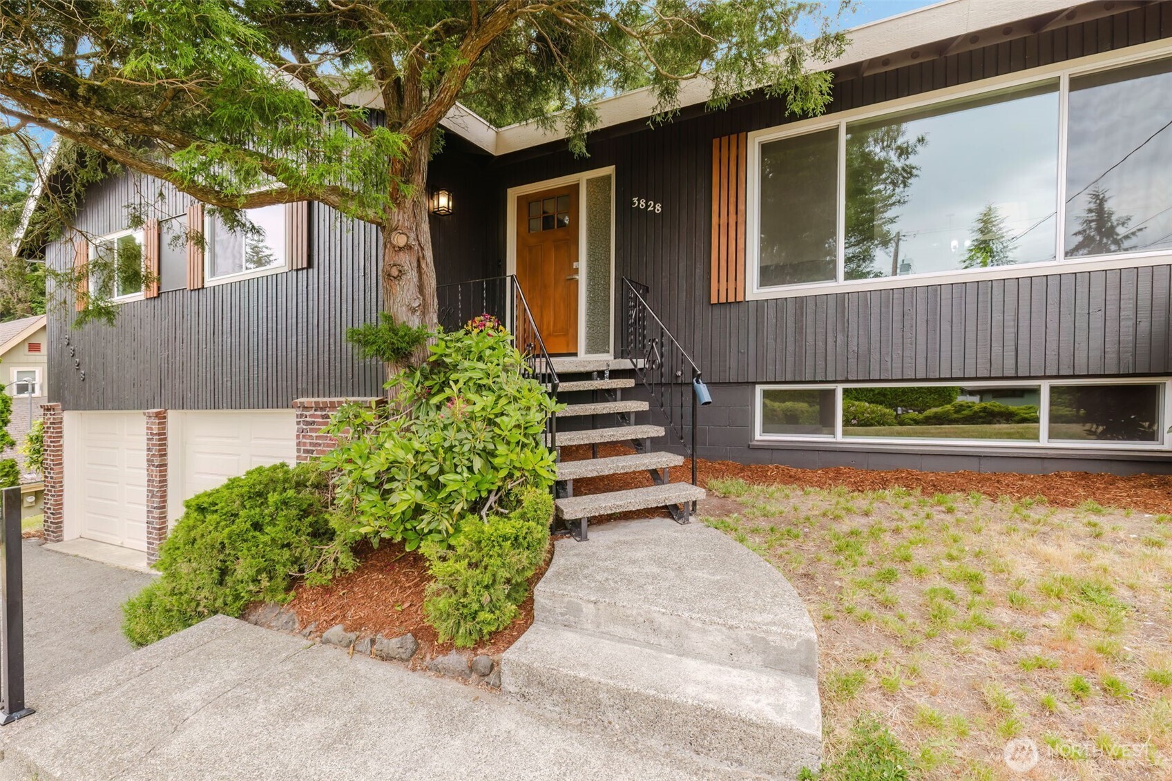 3828 Harbel Drive Property Photo 1