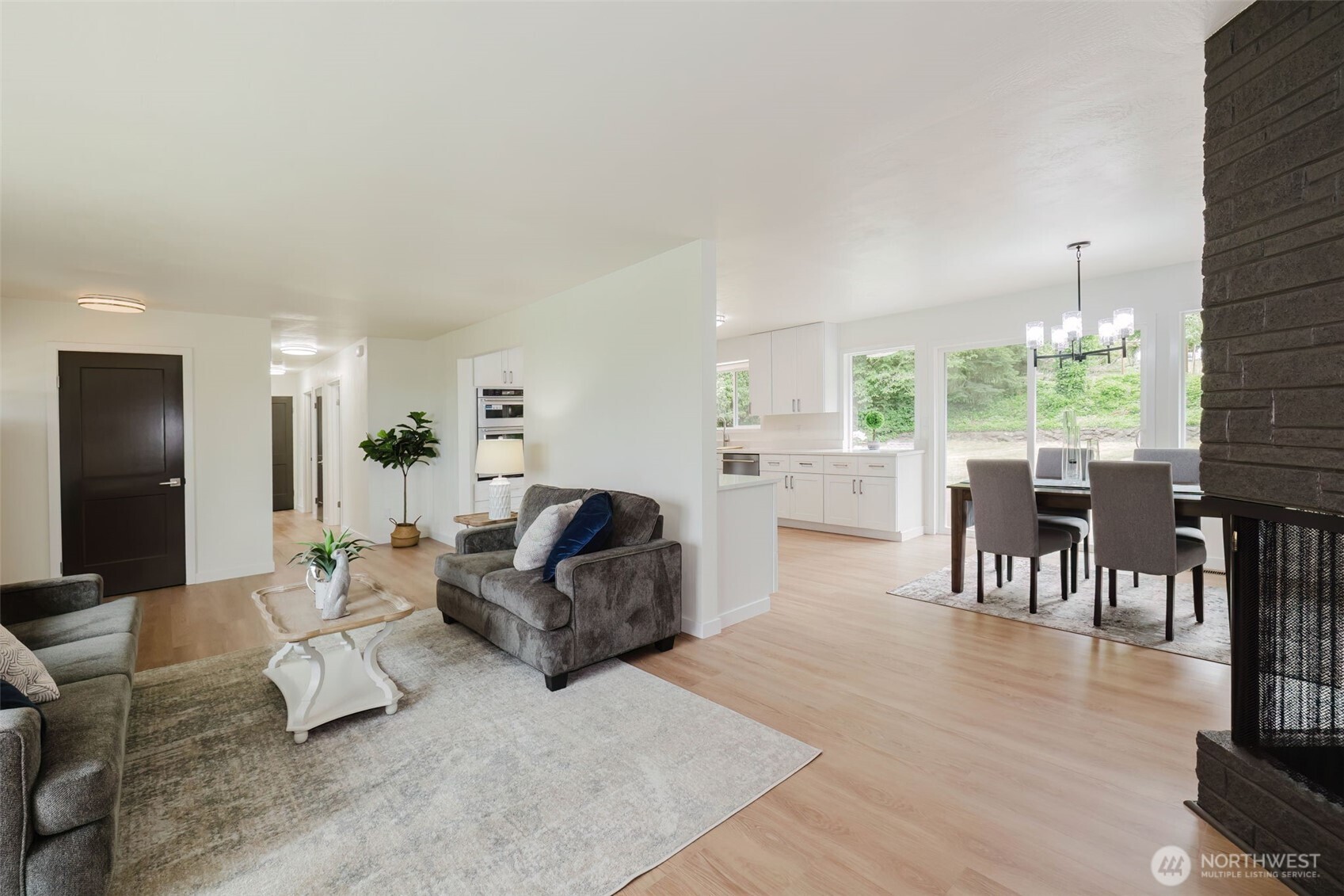 3828 Harbel Drive Property Photo 3