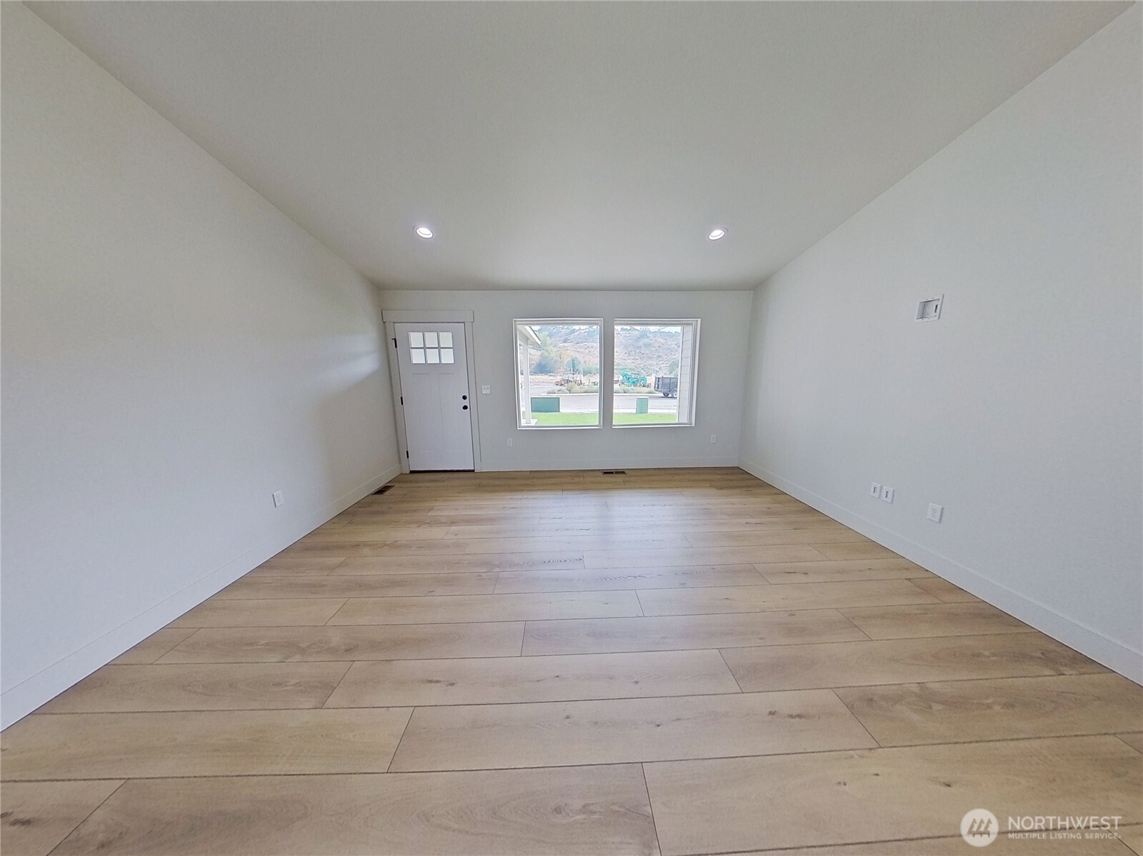 177 Country Cottage Lane Property Photo 4