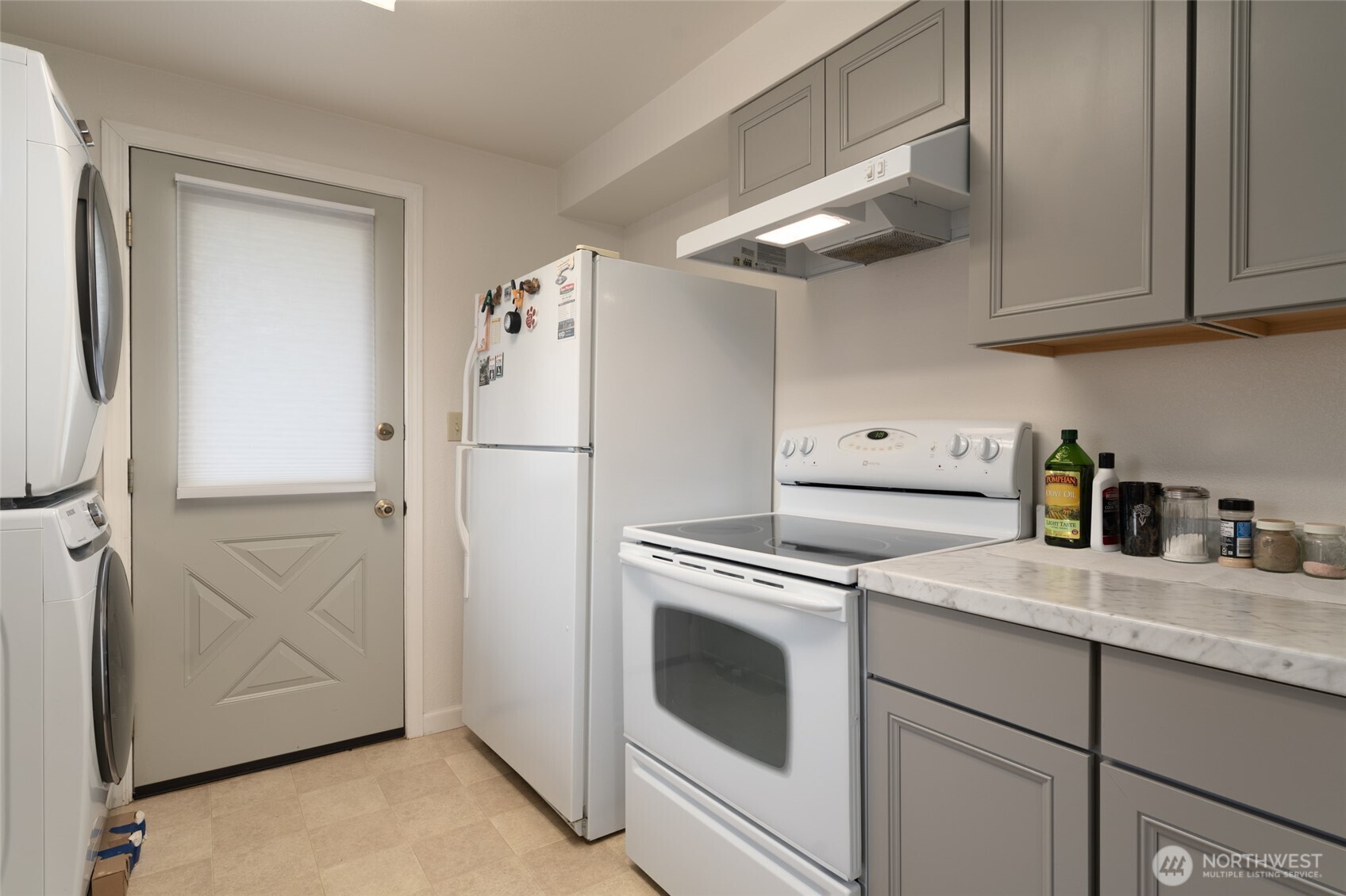 519 N Clark Road Property Photo 4