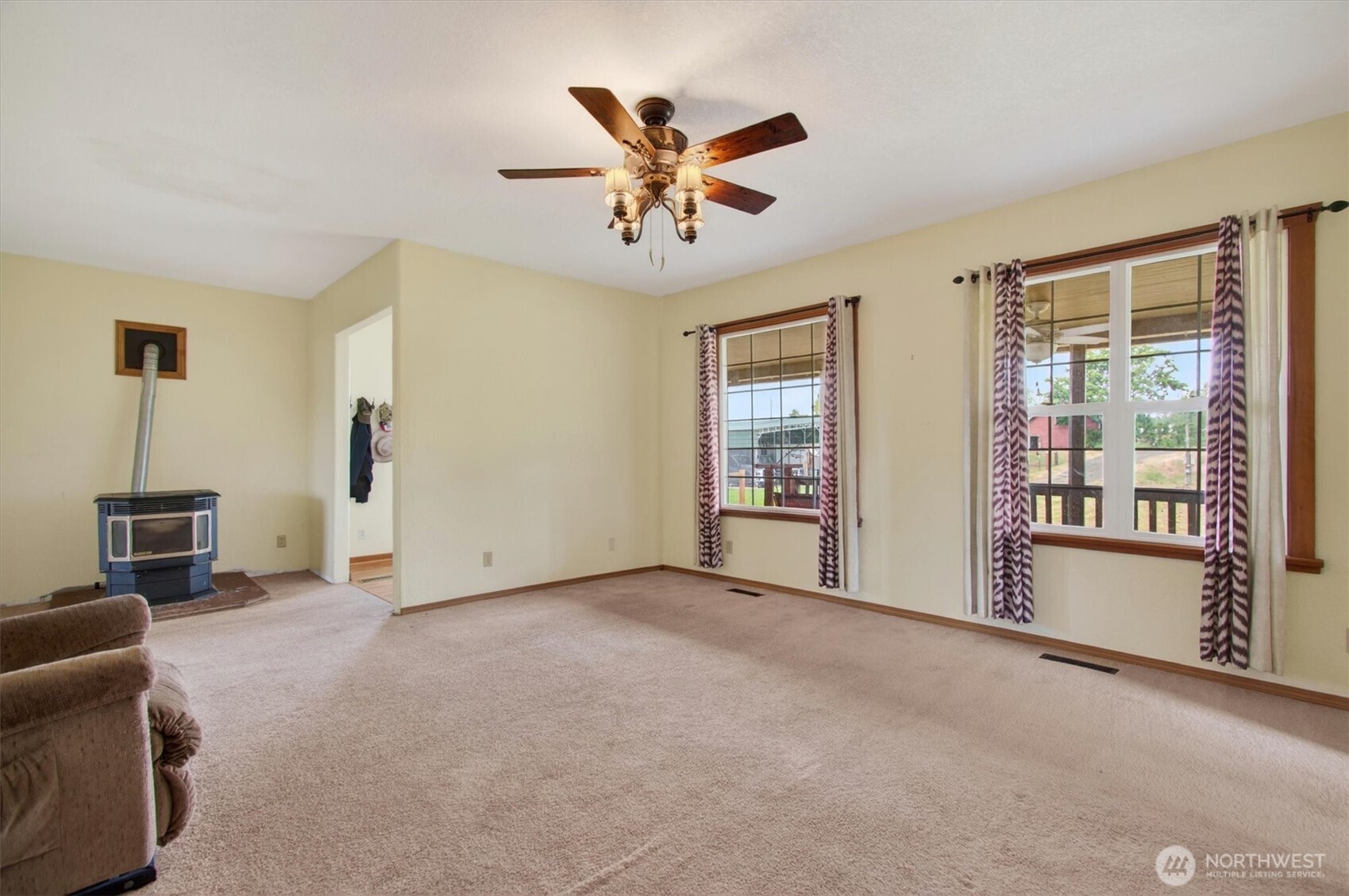 95 W Birnie Slough Road Property Photo 4