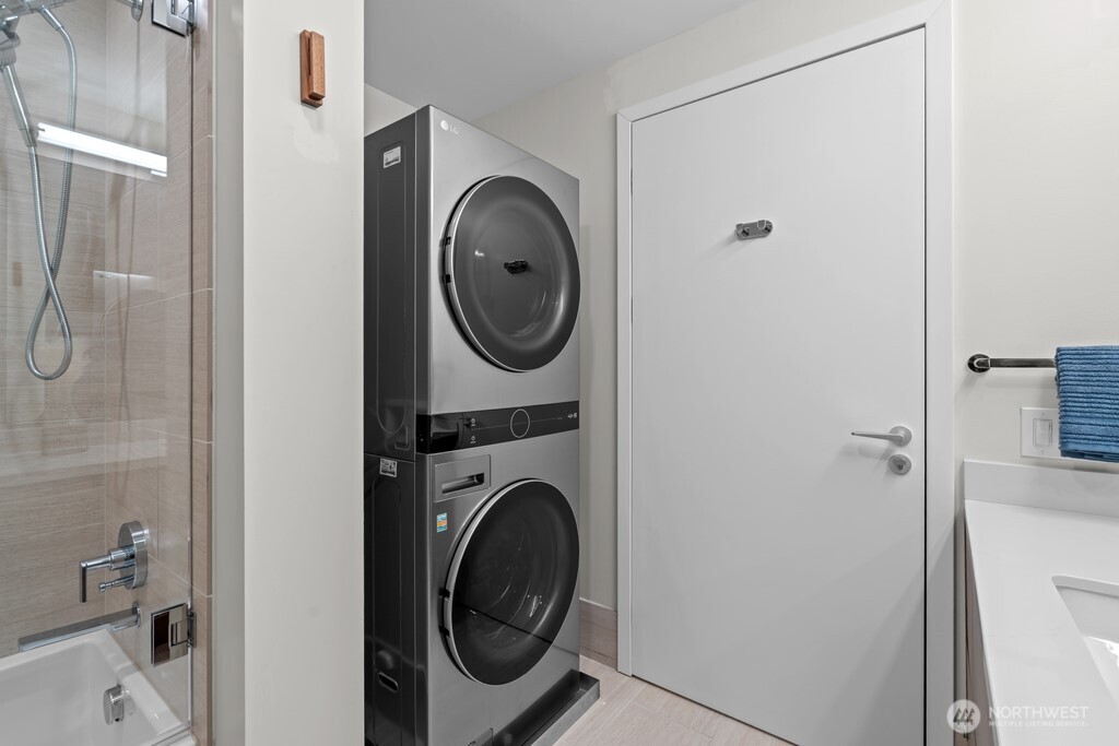 121 Stewart Street 2202 Property Photo 12