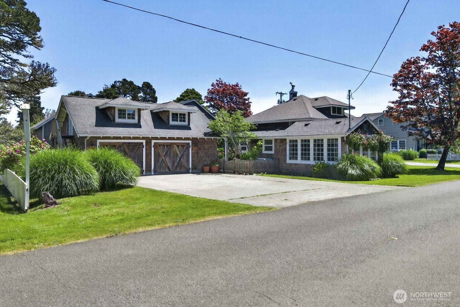 1101 35th Street Property Photo 5