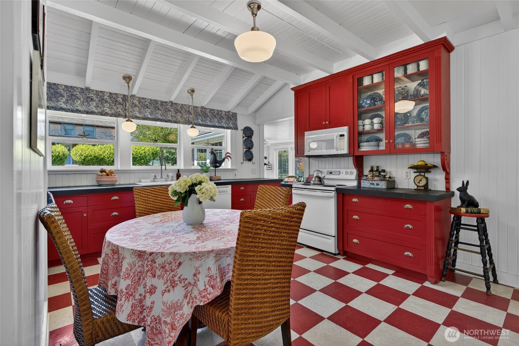 1101 35th Street Property Photo 16