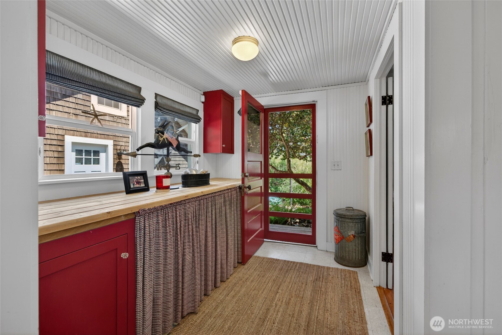 1101 35th Street Property Photo 24
